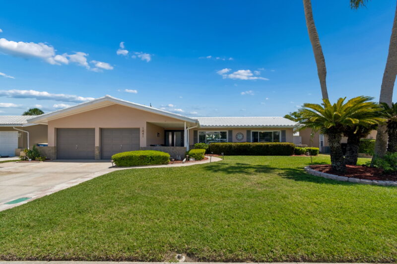 Curb appeal of single-family home for sale in Clearwater Florida near beaches