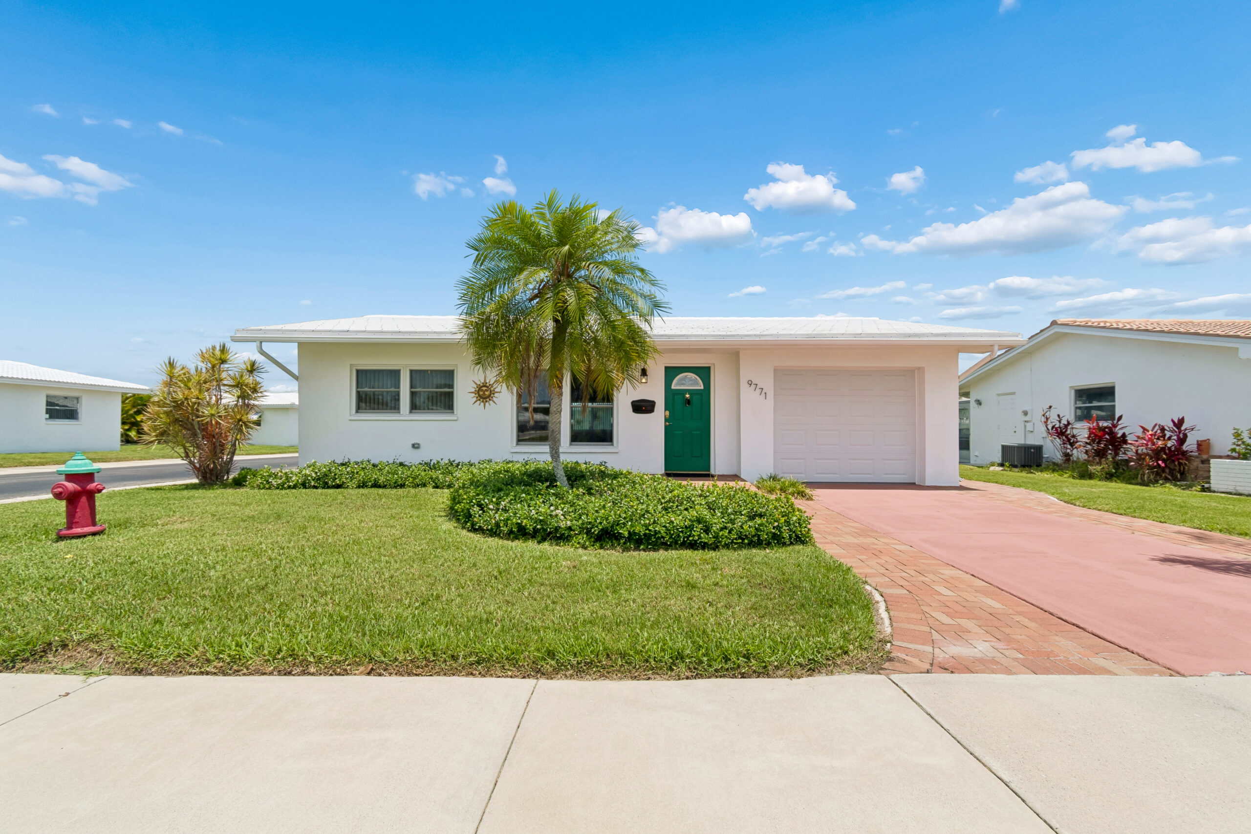 Renovated Corner-Lot Home for Sale in The Mainlands of Pinellas Park